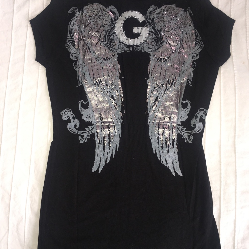 Guess t-shirt! - Picture 3 of 3